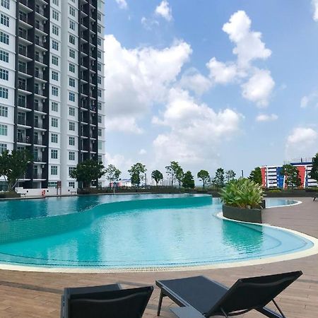 Homestay Sks Apartment Larkin ยะโฮร์บาห์รู ภายนอก รูปภาพ